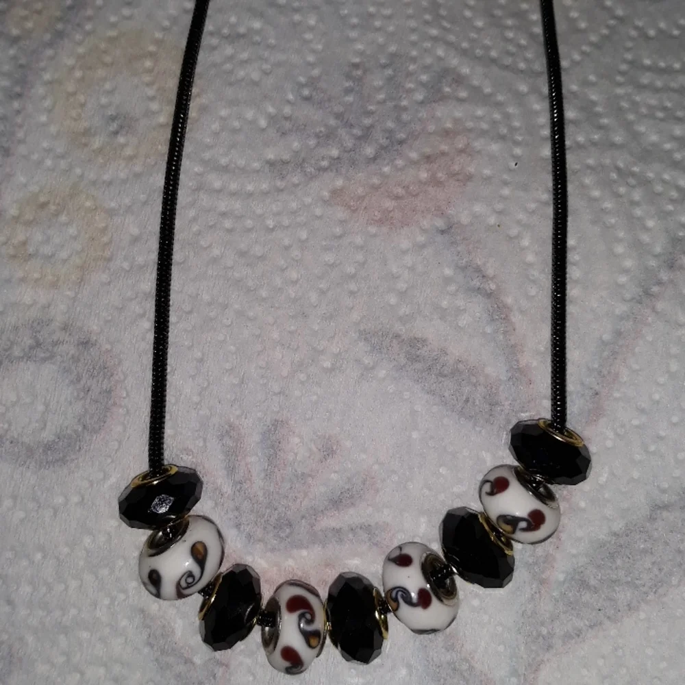 Hand crafted Black and White Beaded Euro Necklace Black Snake chain lobster…
